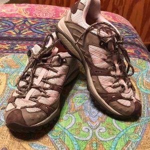 Like New! Size 7, Merrill Vibram Ortholite comfort soles shoes